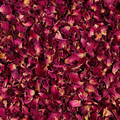 Pétales de roses pures et naturelles